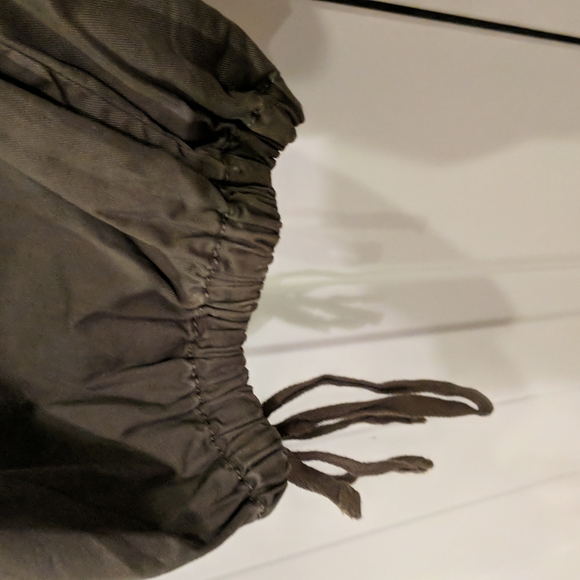 Cidra gathered crop pants size 6 green - Picture 5 of 8